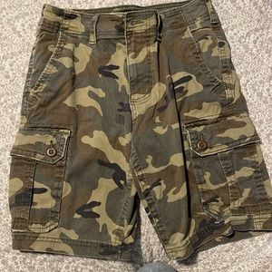 American Eagle Men’s Cargo Shorts